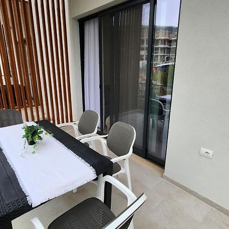 Solar Rooms And Apartments Himare Eksteriør bilde