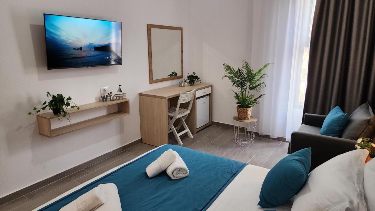 Solar Rooms And Apartments Himare Eksteriør bilde